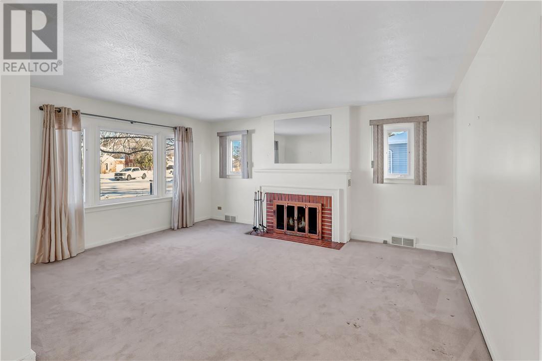 224 SPANISH RIVER Drive