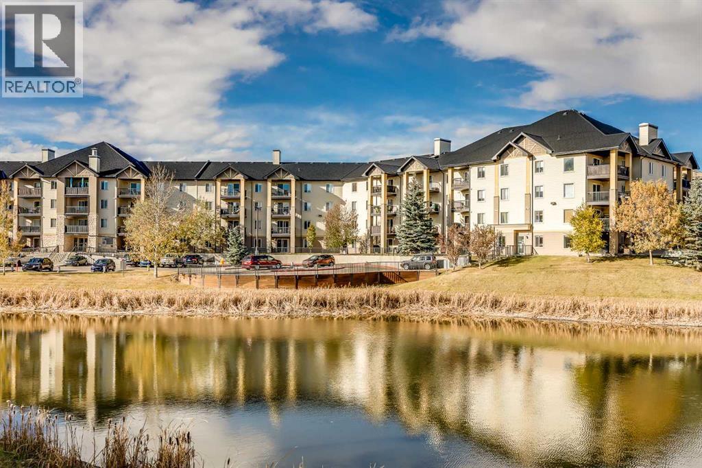 8128, 304 Mackenzie Way SW