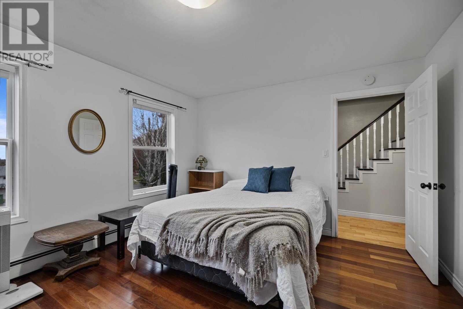 14 SAINT CATHERINES Avenue