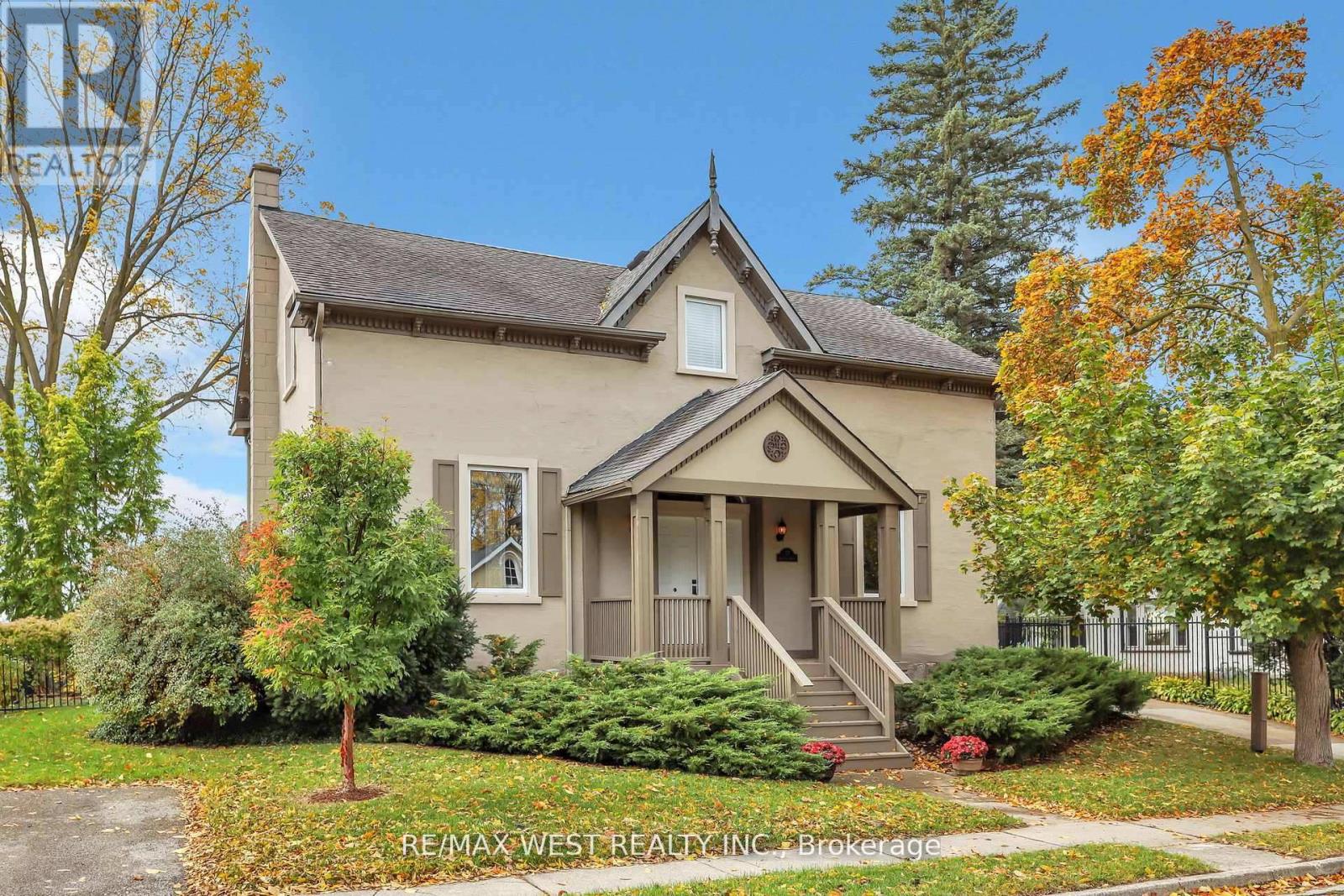 72 BANFIELD STREET S