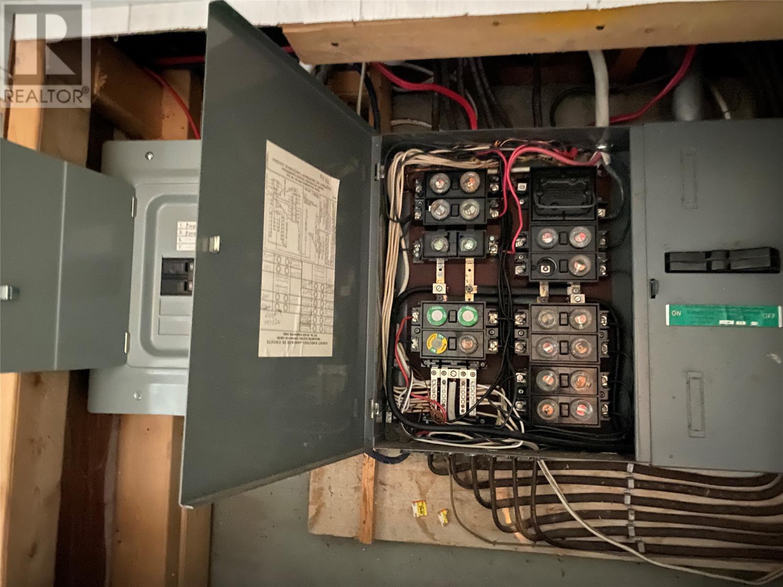 129 Roaches Line Road