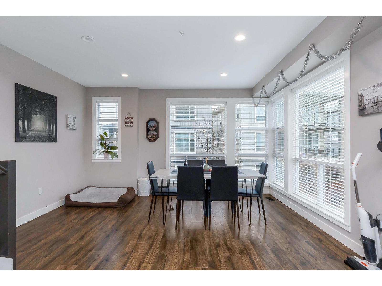 125 8413 MIDTOWN WAY, Chilliwack Proper South