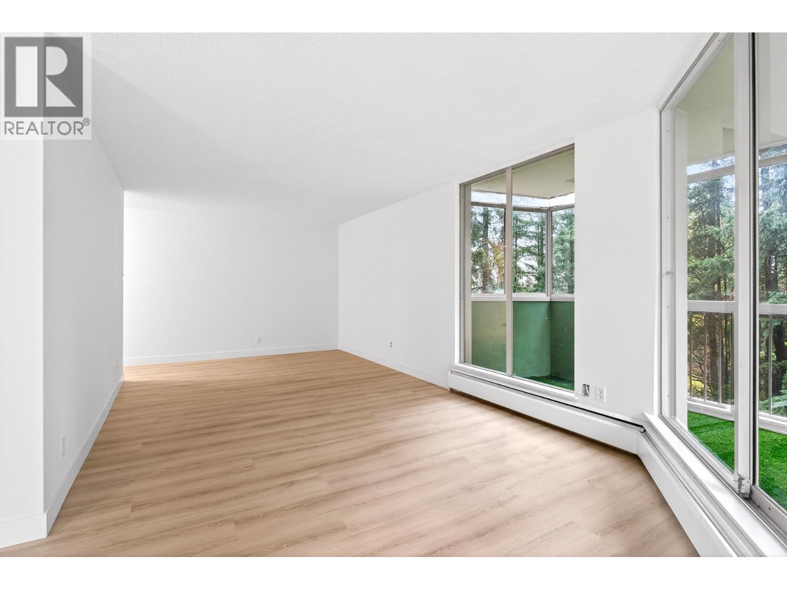 504 2024 FULLERTON AVENUE