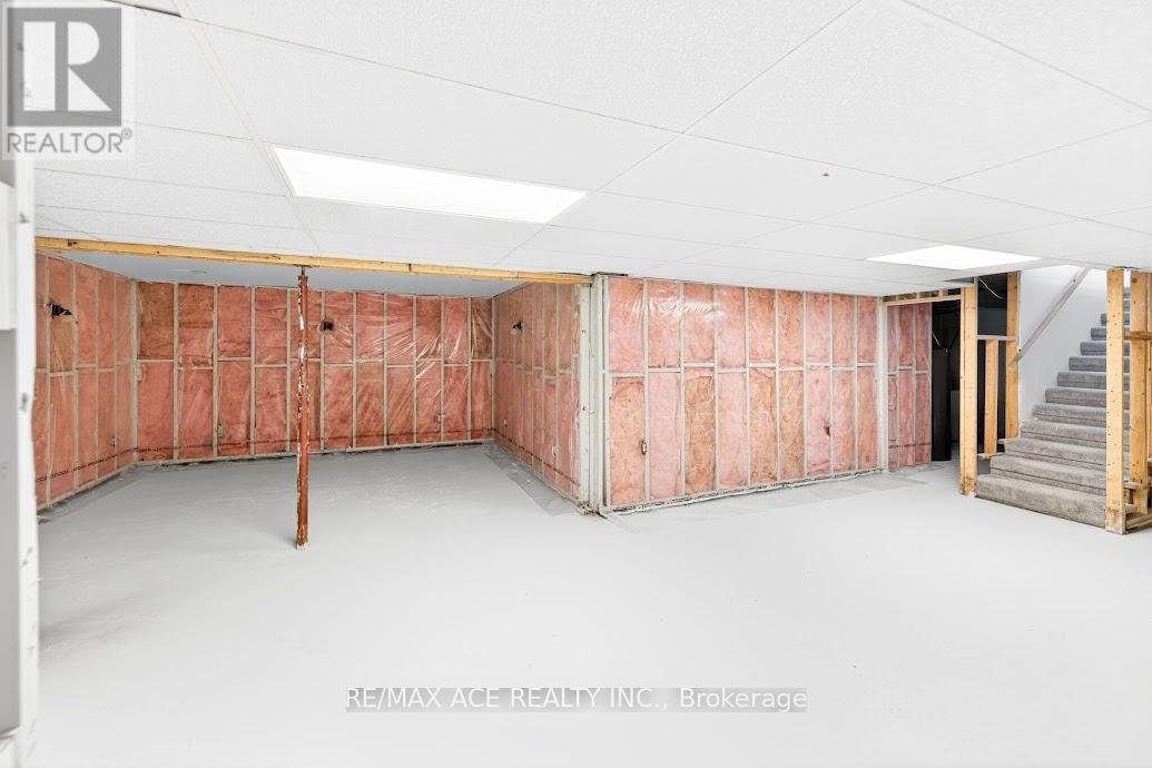 2425 NORTH SCHOOL ROAD