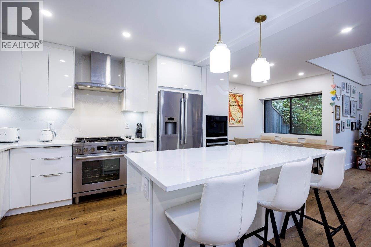 209 4001 MT SEYMOUR PARKWAY