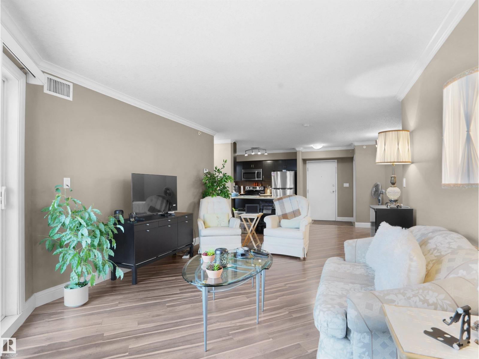 #402 14604 125 ST NW