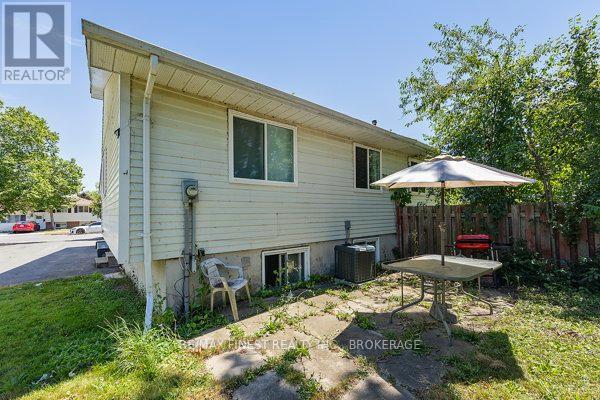 30 WOODSTONE CRESCENT