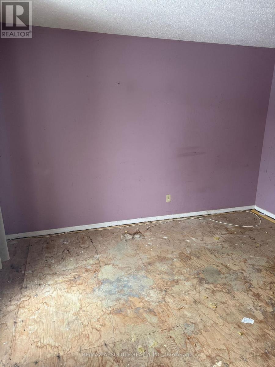 50 - 2610 DRAPER AVENUE