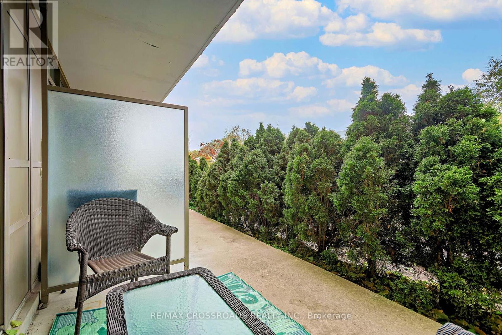 114 - 812 LANSDOWNE AVENUE