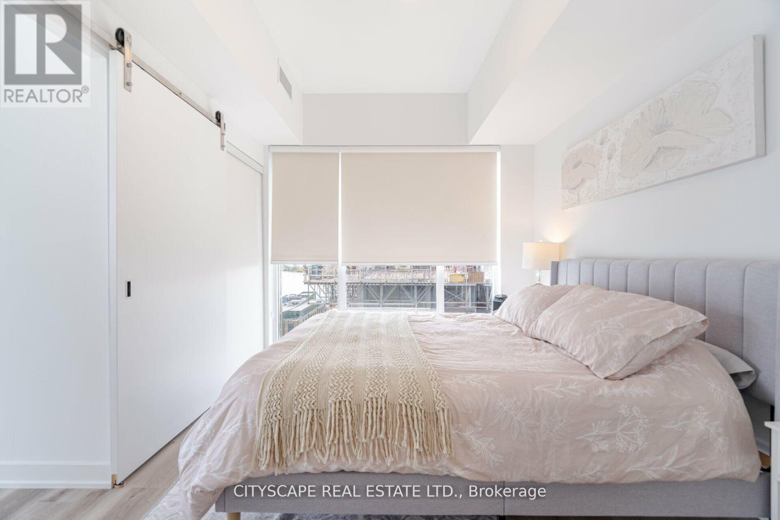 1907 - 370 MARTHA STREET S