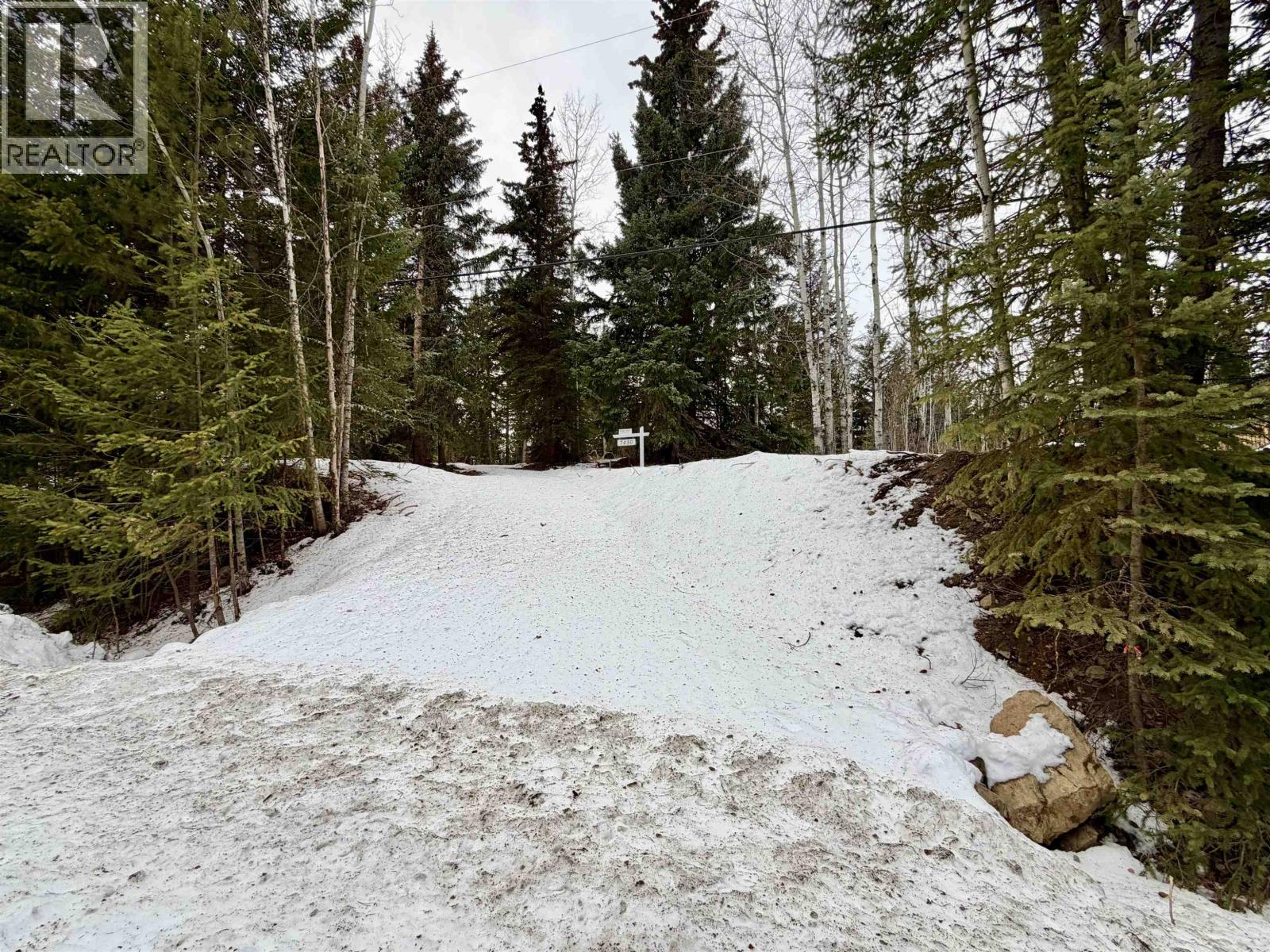 7450 ROE LAKE CRESCENT