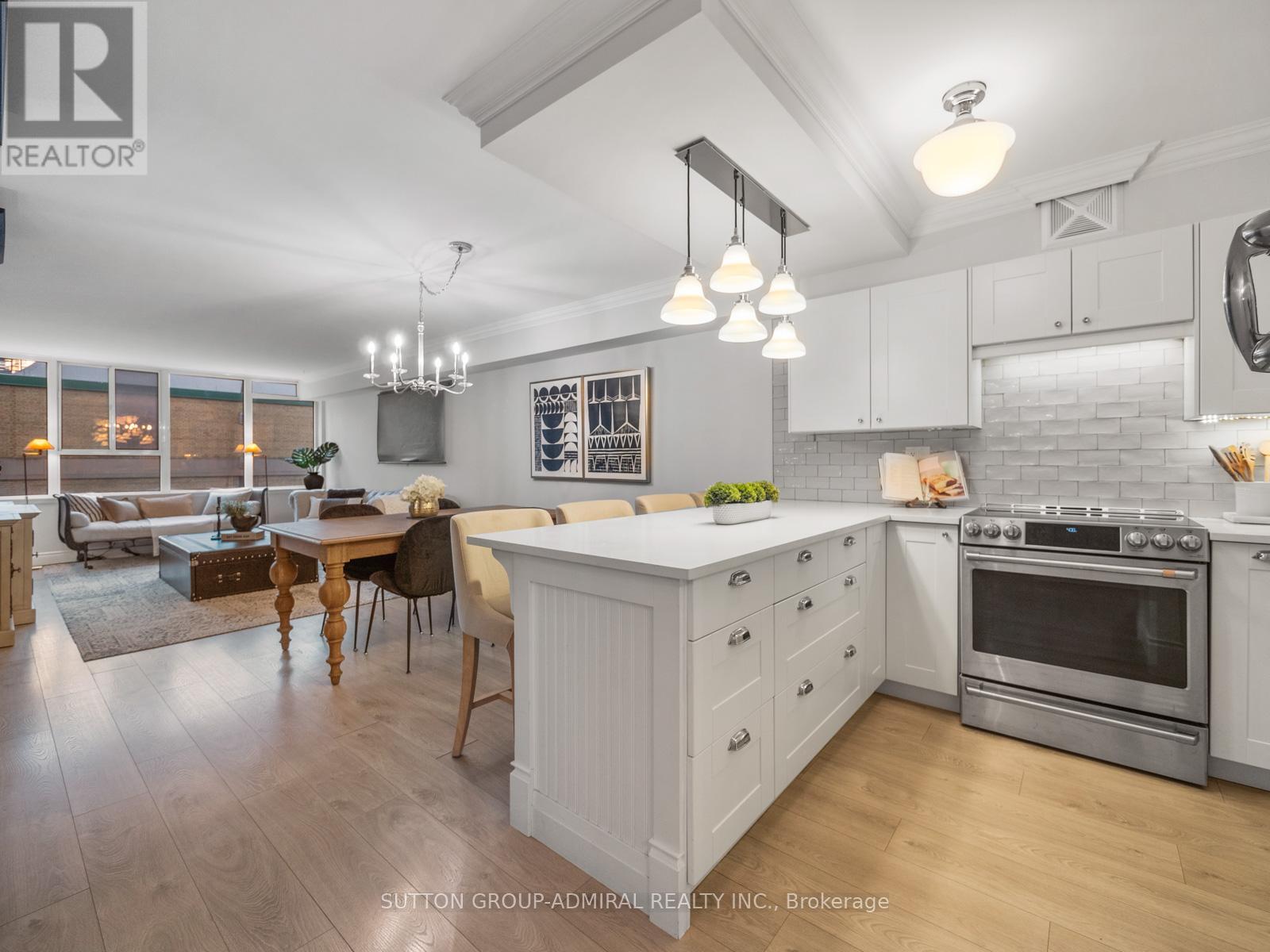 810 - 45 CARLTON STREET