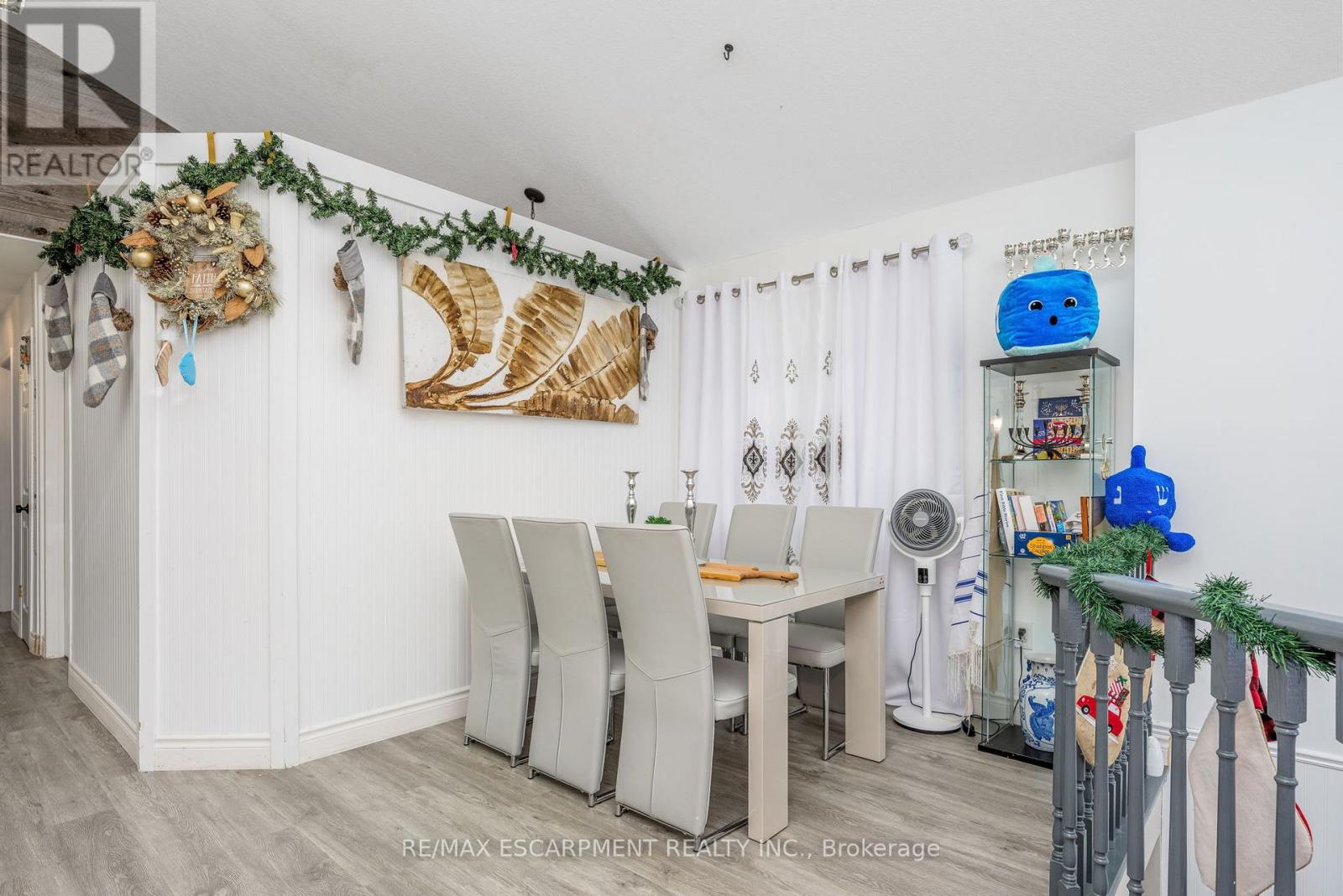 85 BISCAYNE CRESCENT