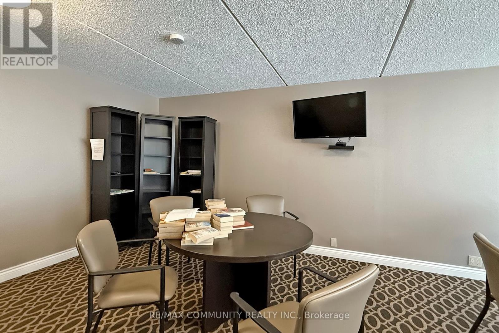 213 - 2 GLAMORGAN AVENUE