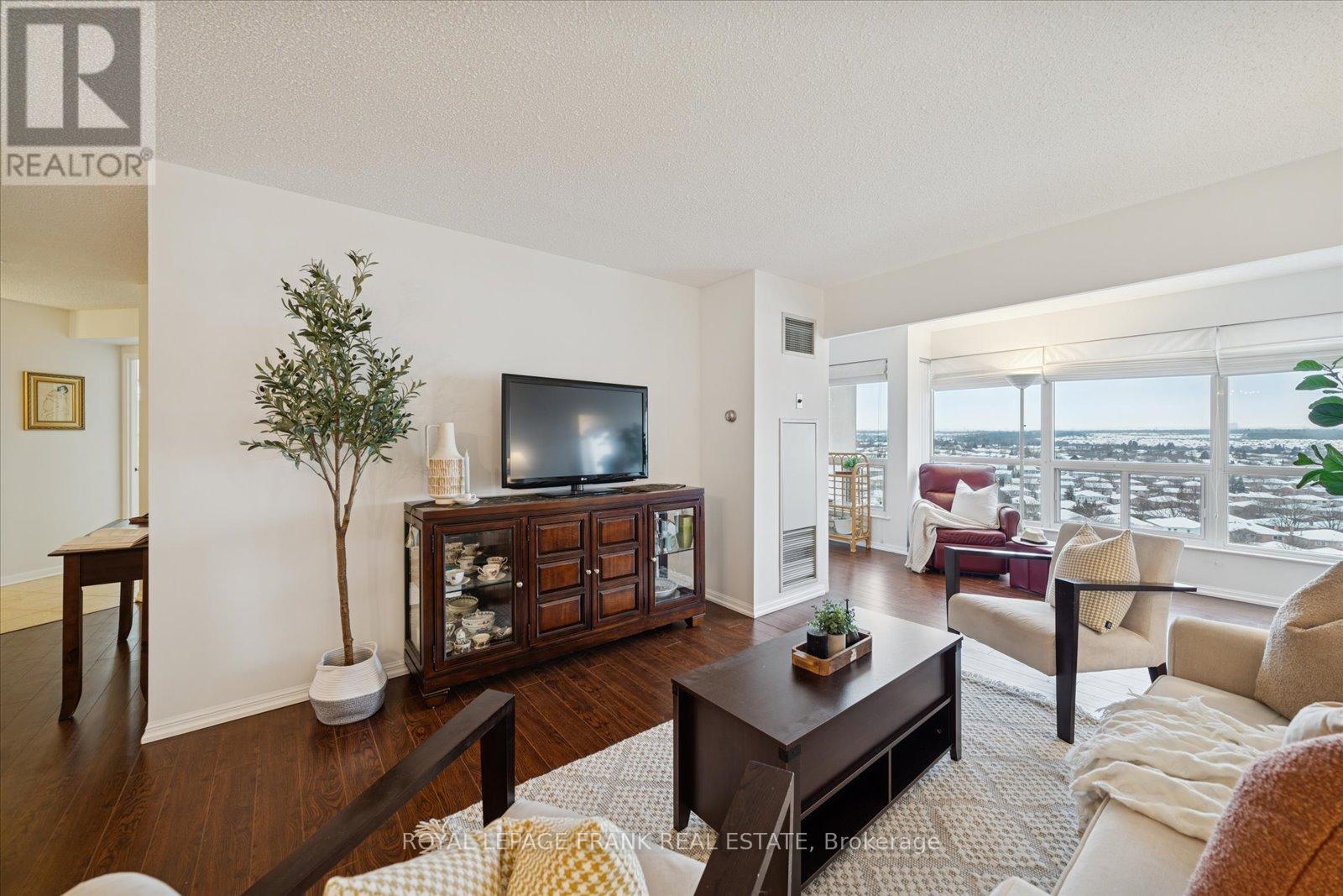 1209 - 712 ROSSLAND ROAD E