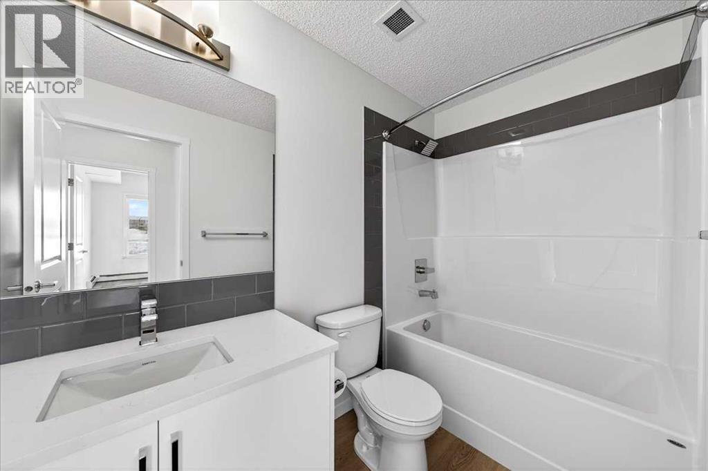 325, 245 Edith Place NW