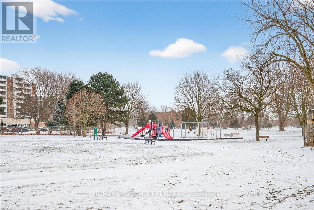 417 - 198 SCOTT STREET