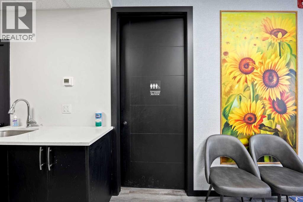 4135, 10830 42 Street NE