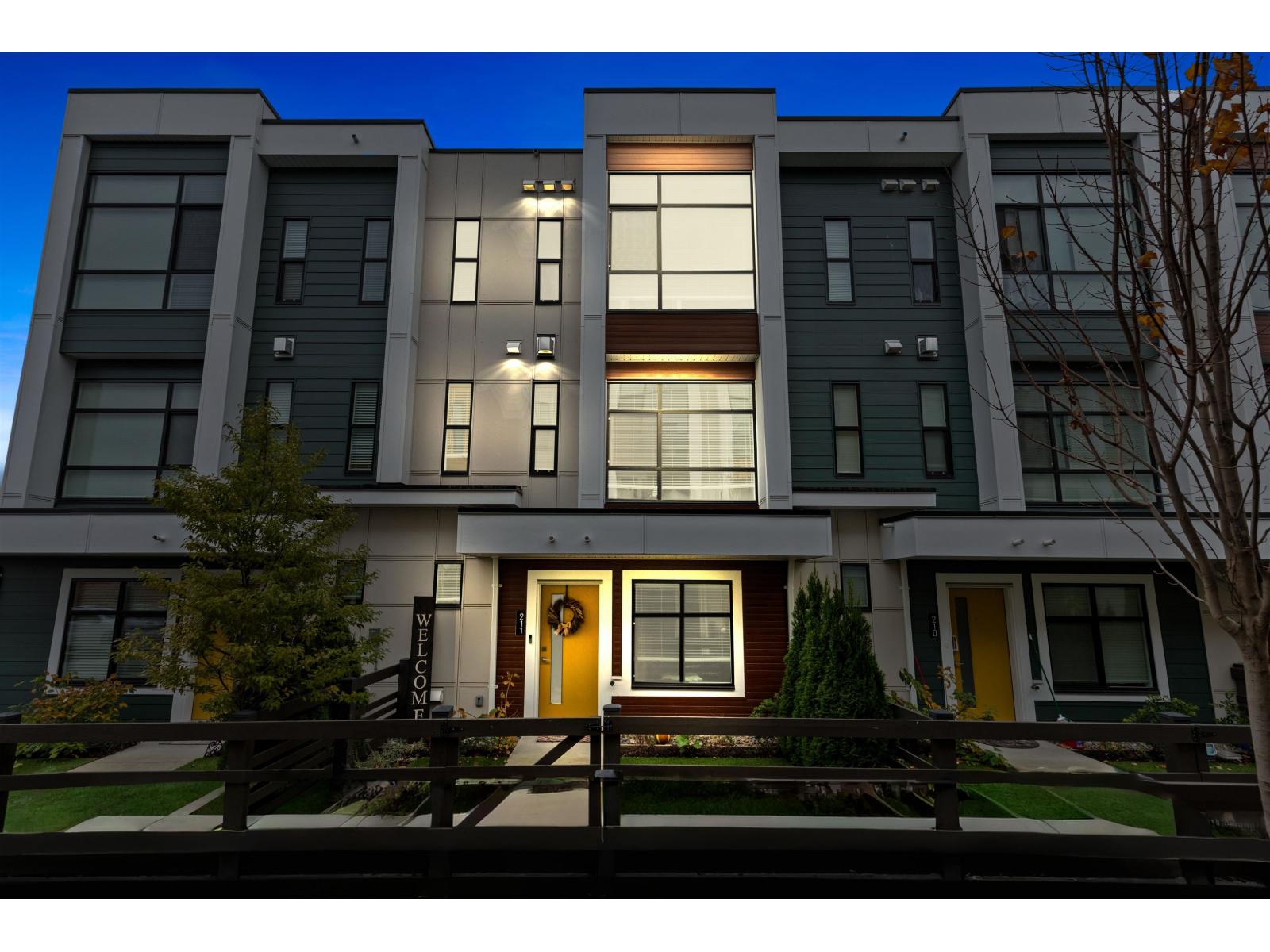 211 46150 THOMAS ROAD, Vedder Crossing