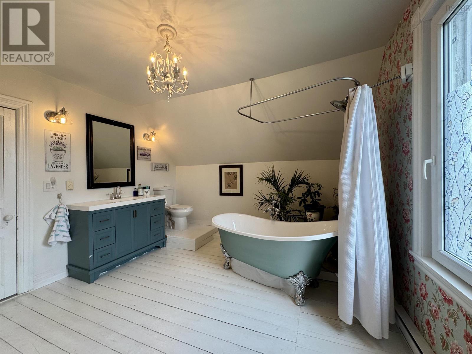 3463 Loch Lomond Rd.