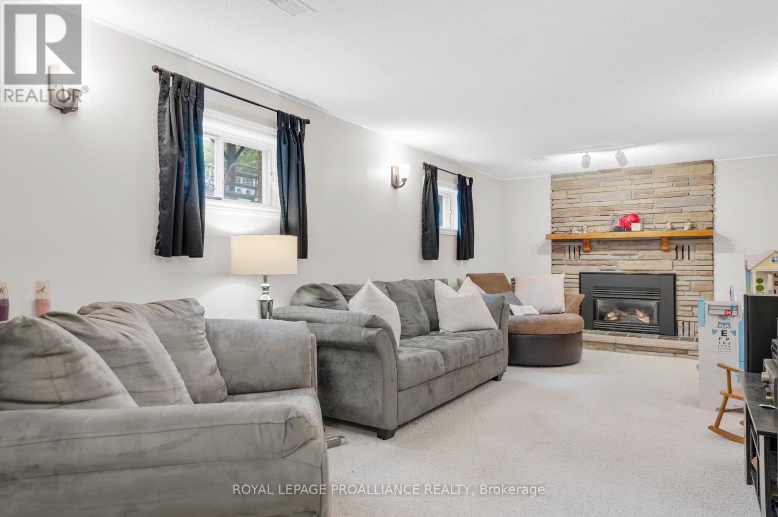 22 BRIARWOOD CRESCENT