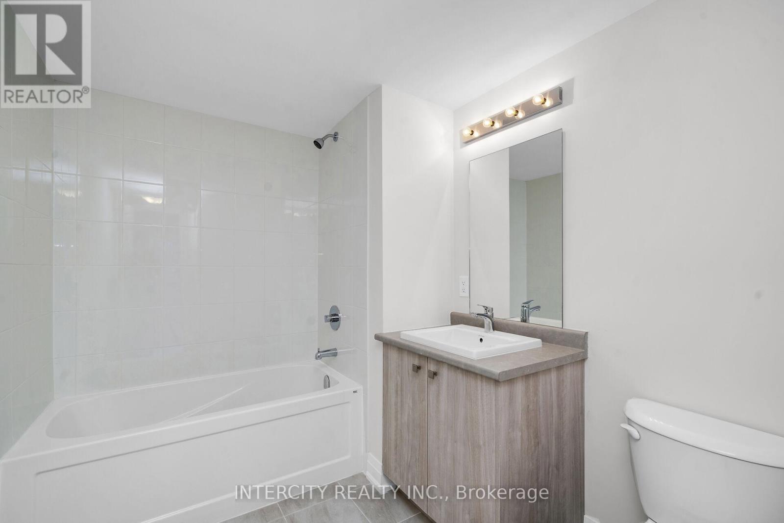 UNIT 16 - 63 MARRET LANE