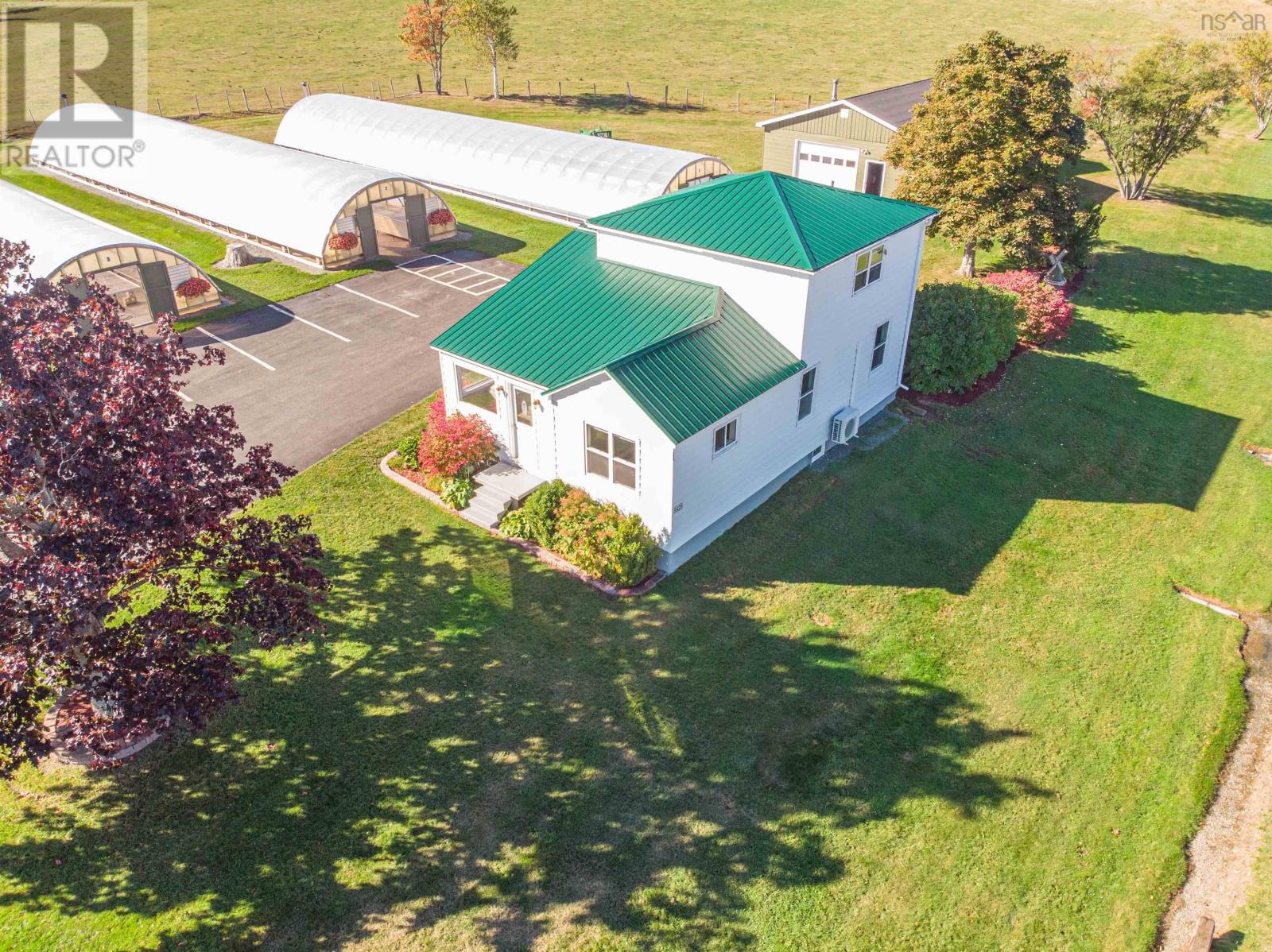 8928 HIGHWAY 4 - TRACADIE, N.S.