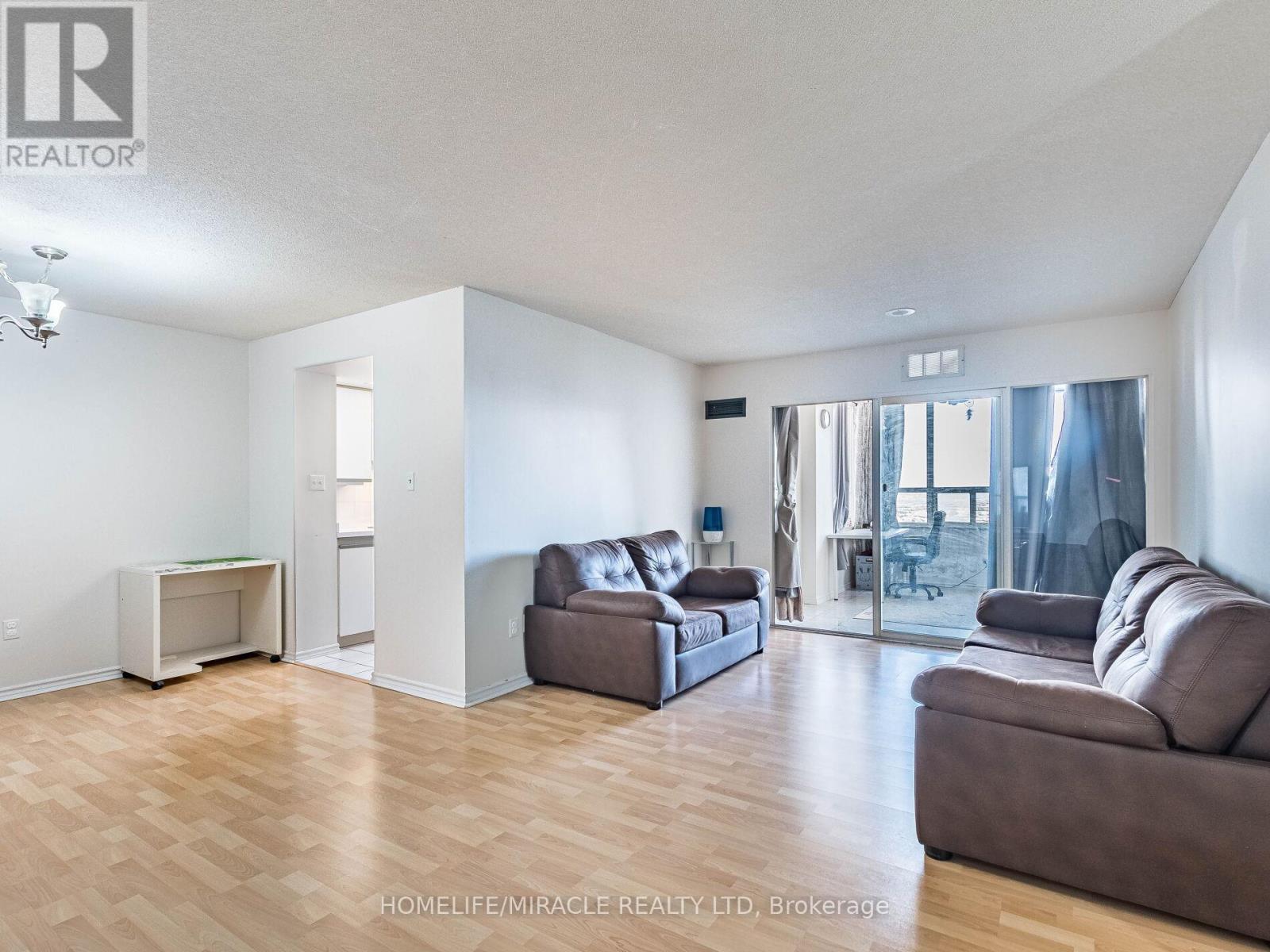 1809 - 30 MALTA AVENUE