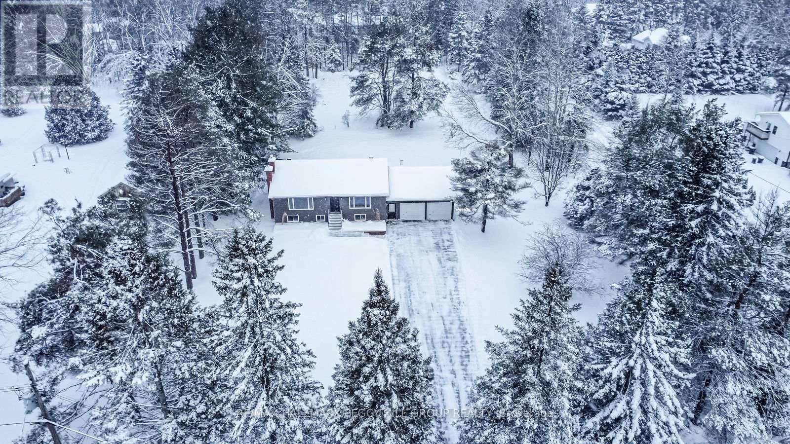 16 HILLVIEW CRESCENT