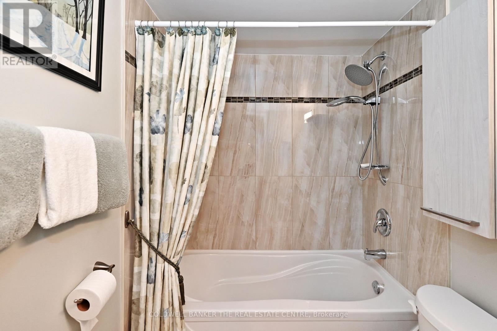 1004 - 7440 BATHURST STREET