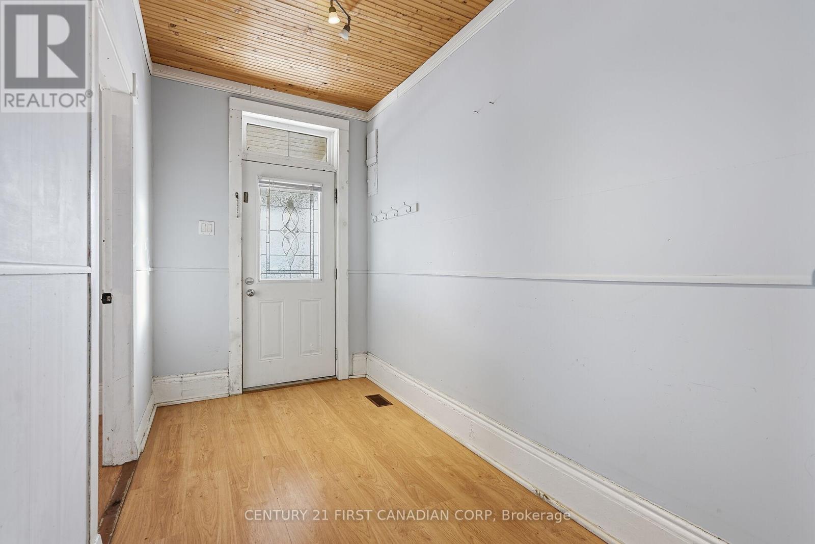 1050 FLORENCE STREET