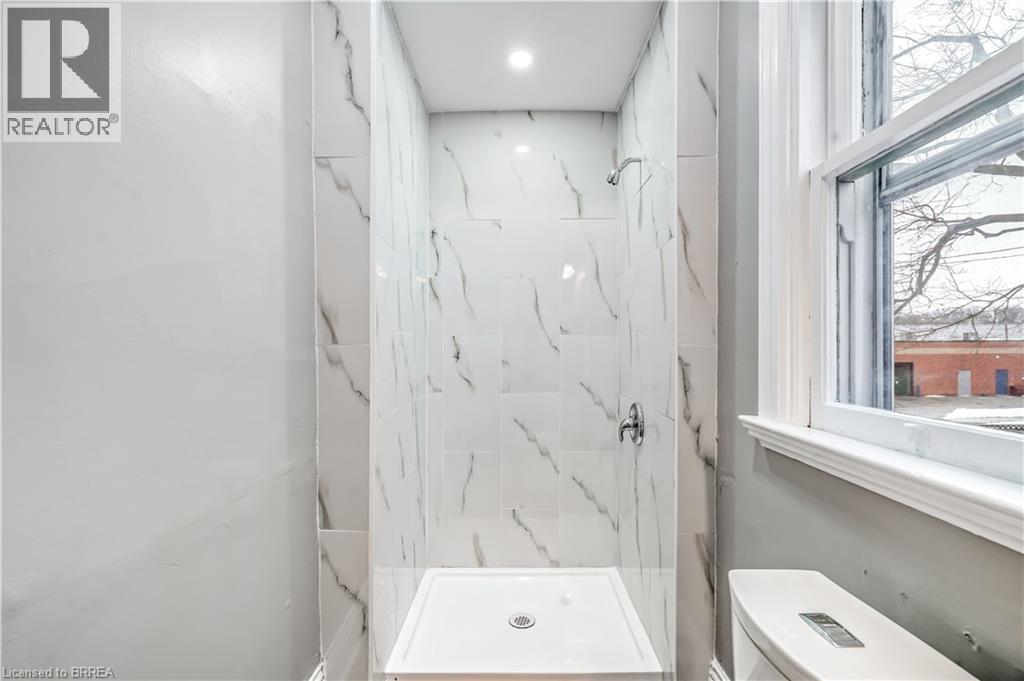 353 DALHOUSIE Street