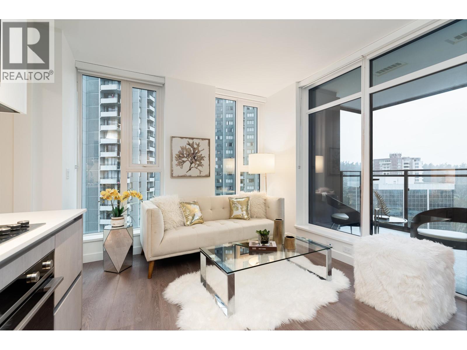 1306 5685 HALLEY AVENUE