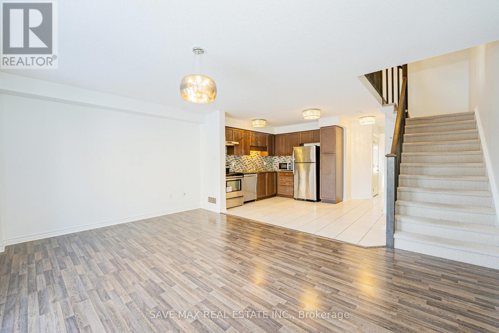 34 - 34 ARLINGTON CRESCENT