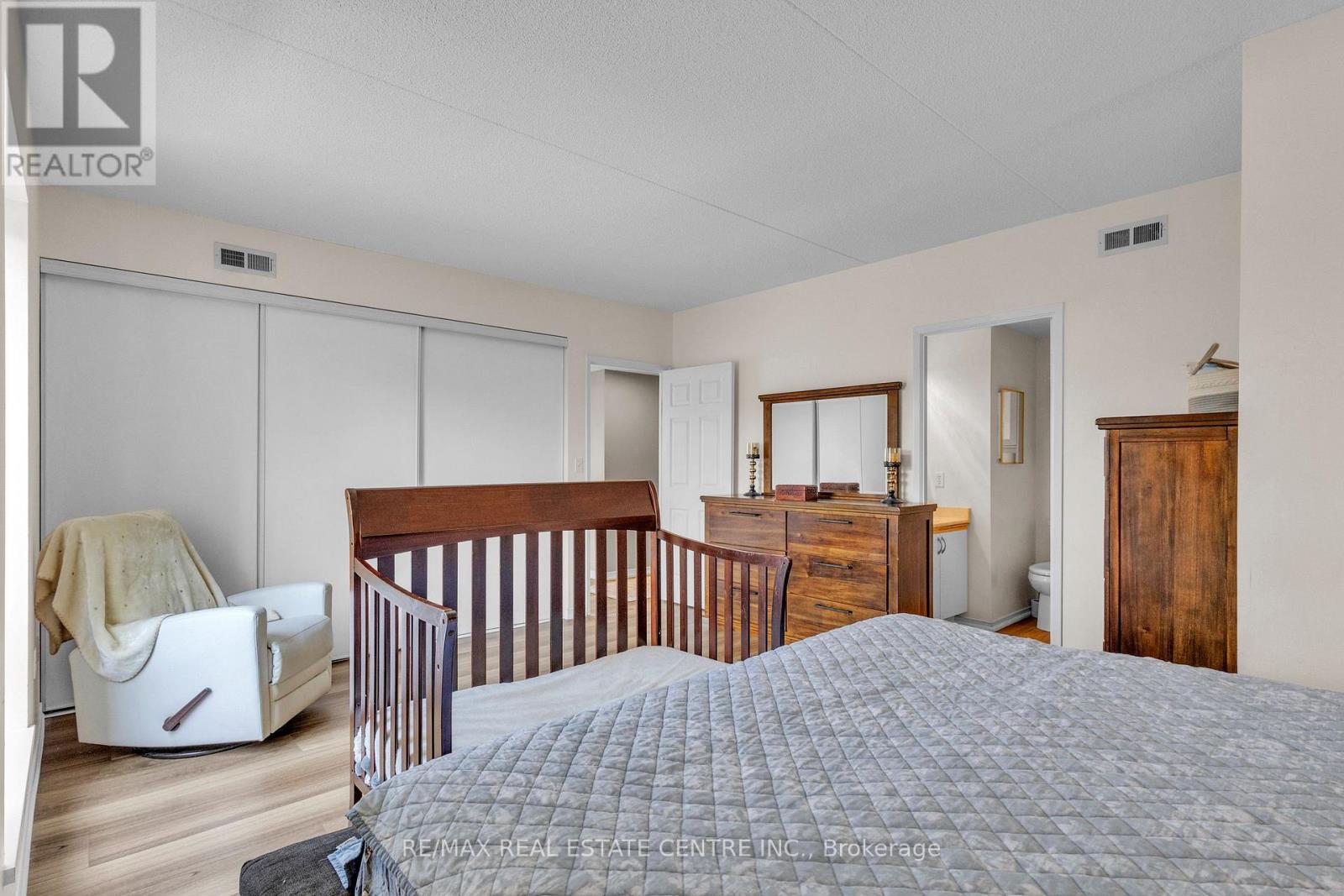 202 - 105 BAGOT STREET