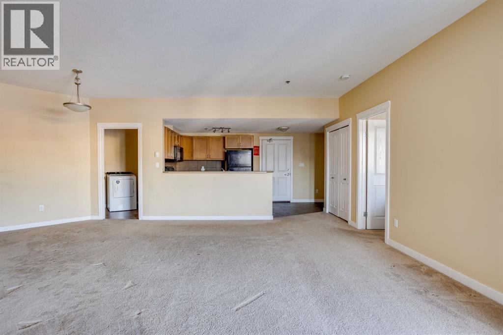 206, 108 Denholm Street