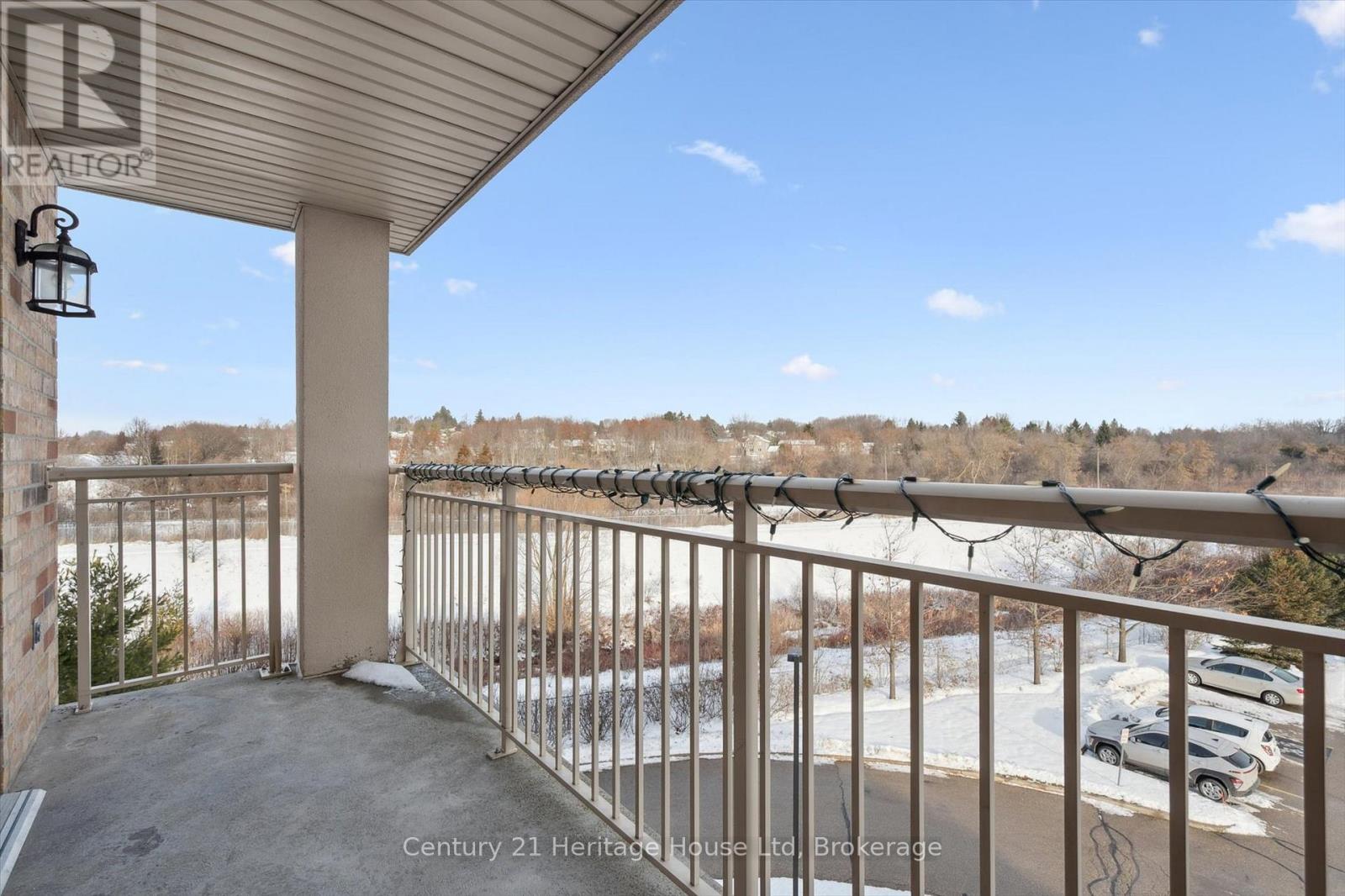 402 - 901 PAISLEY ROAD