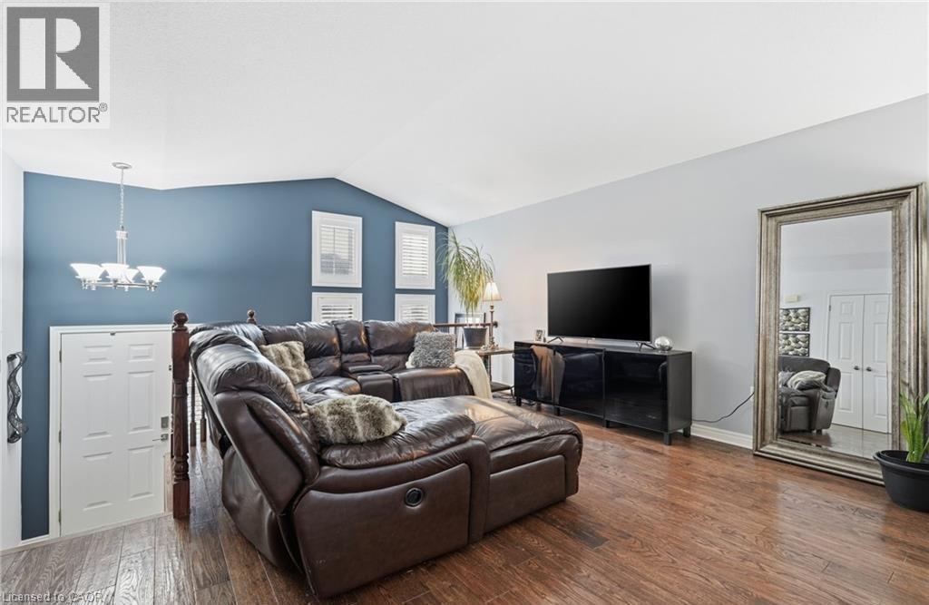 8409 GREENFIELD Crescent