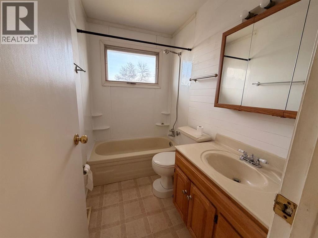 367 Beaufort Crescent SW