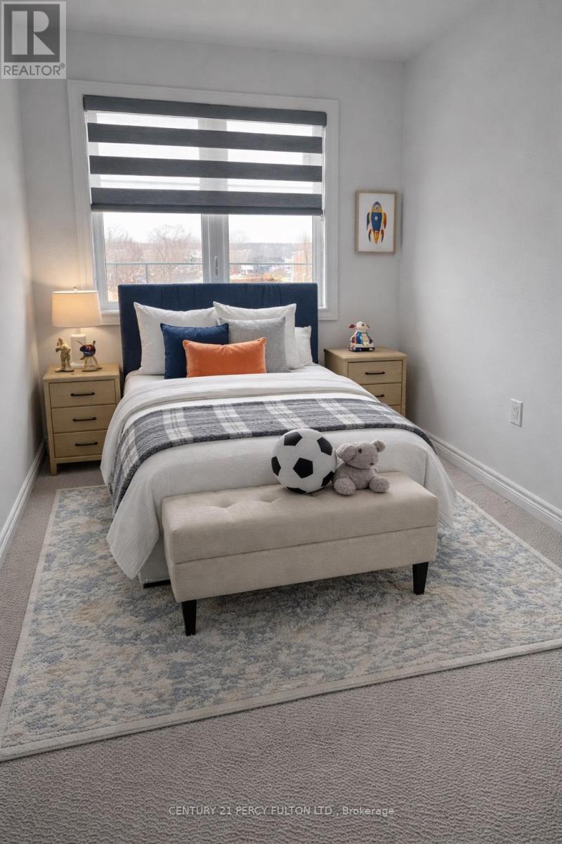 7 - 575 WOODWARD AVENUE