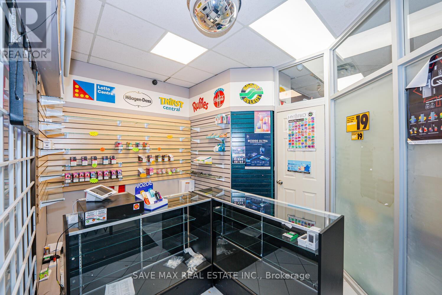 8 - 9505 KEELE STREET