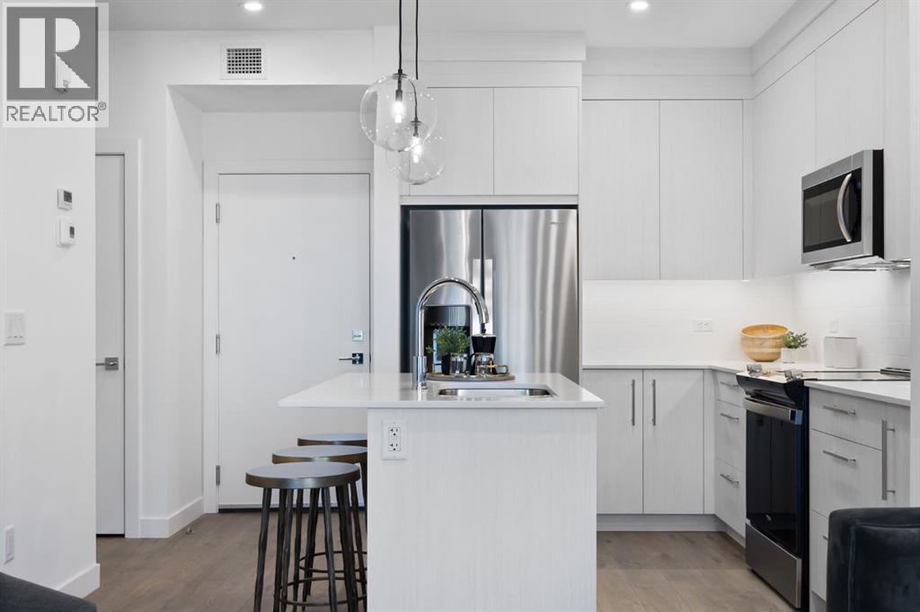 2210, 6 Merganser Drive W