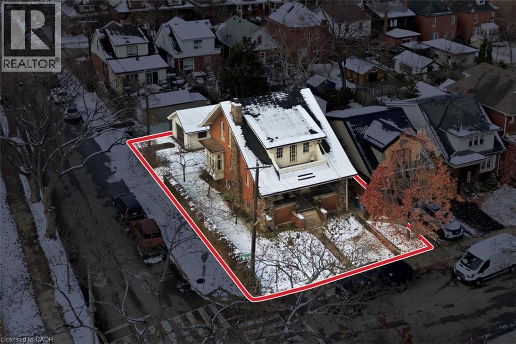 110 HOUGHTON Avenue S