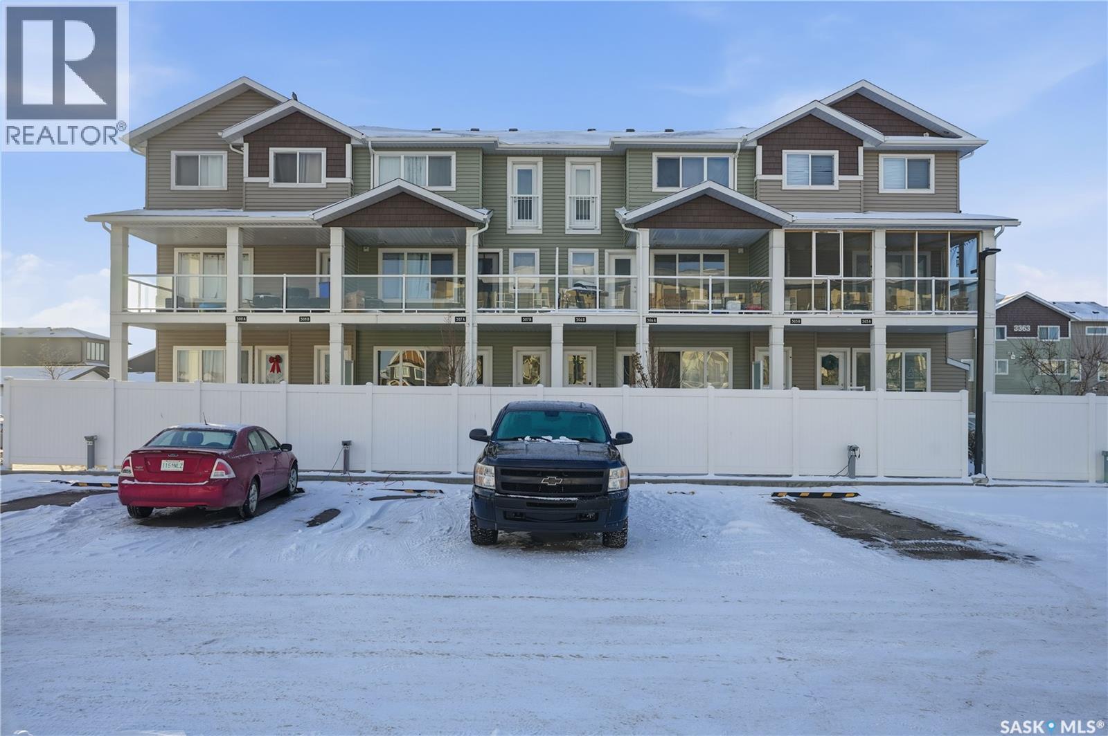 307A 3355 Green Poppy STREET