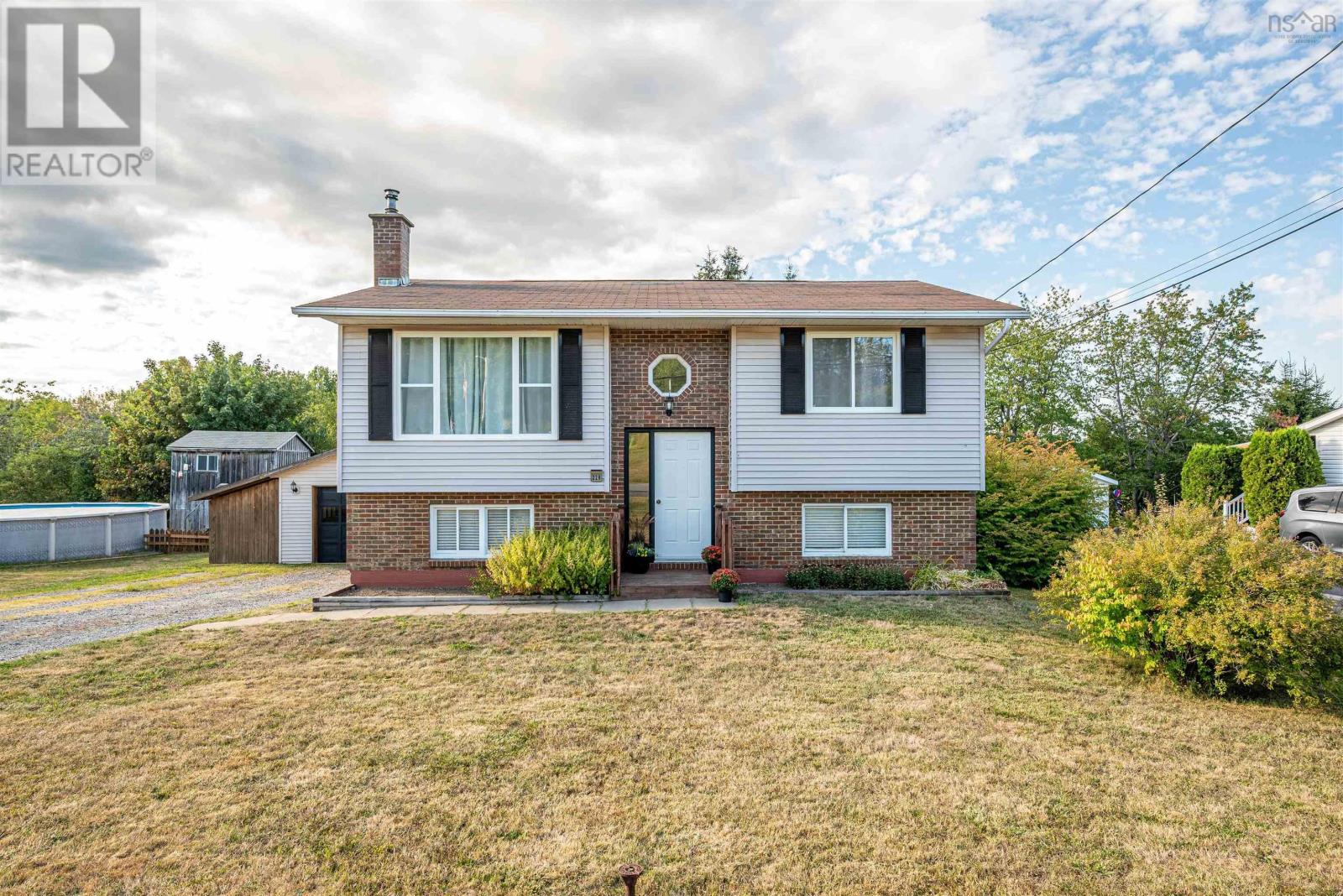 228 Falmouth Back Road