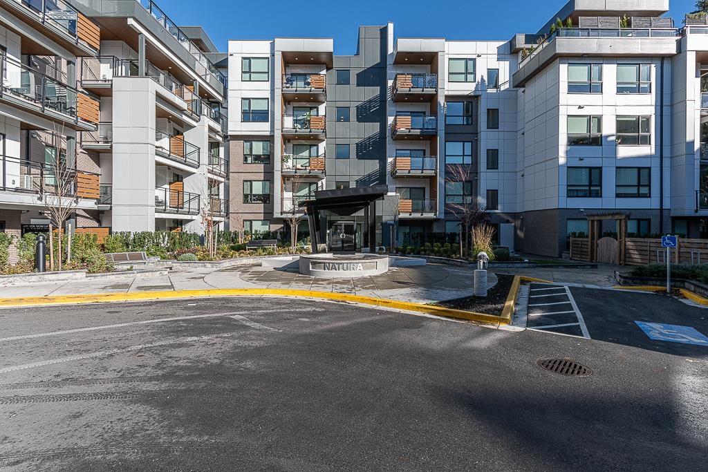 416 3182 GLADWIN ROAD