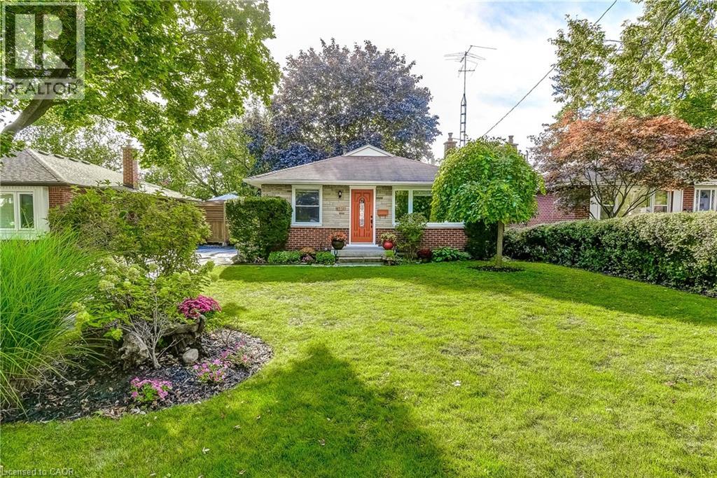 1216 DE QUINCY Crescent