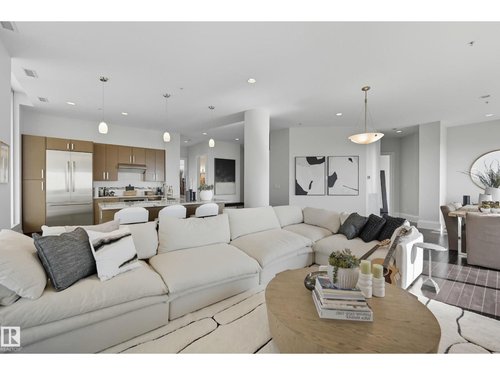 #3502 10152 104 ST NW