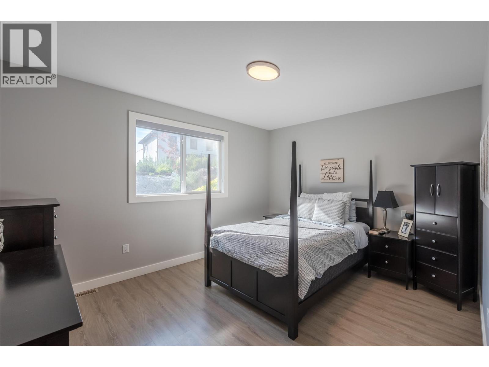 2749 Evergreen Drive