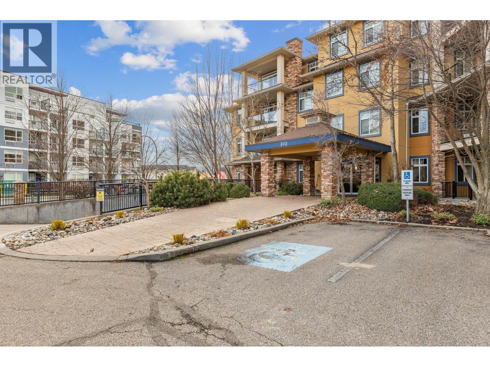 303 Whitman Road Unit# 106